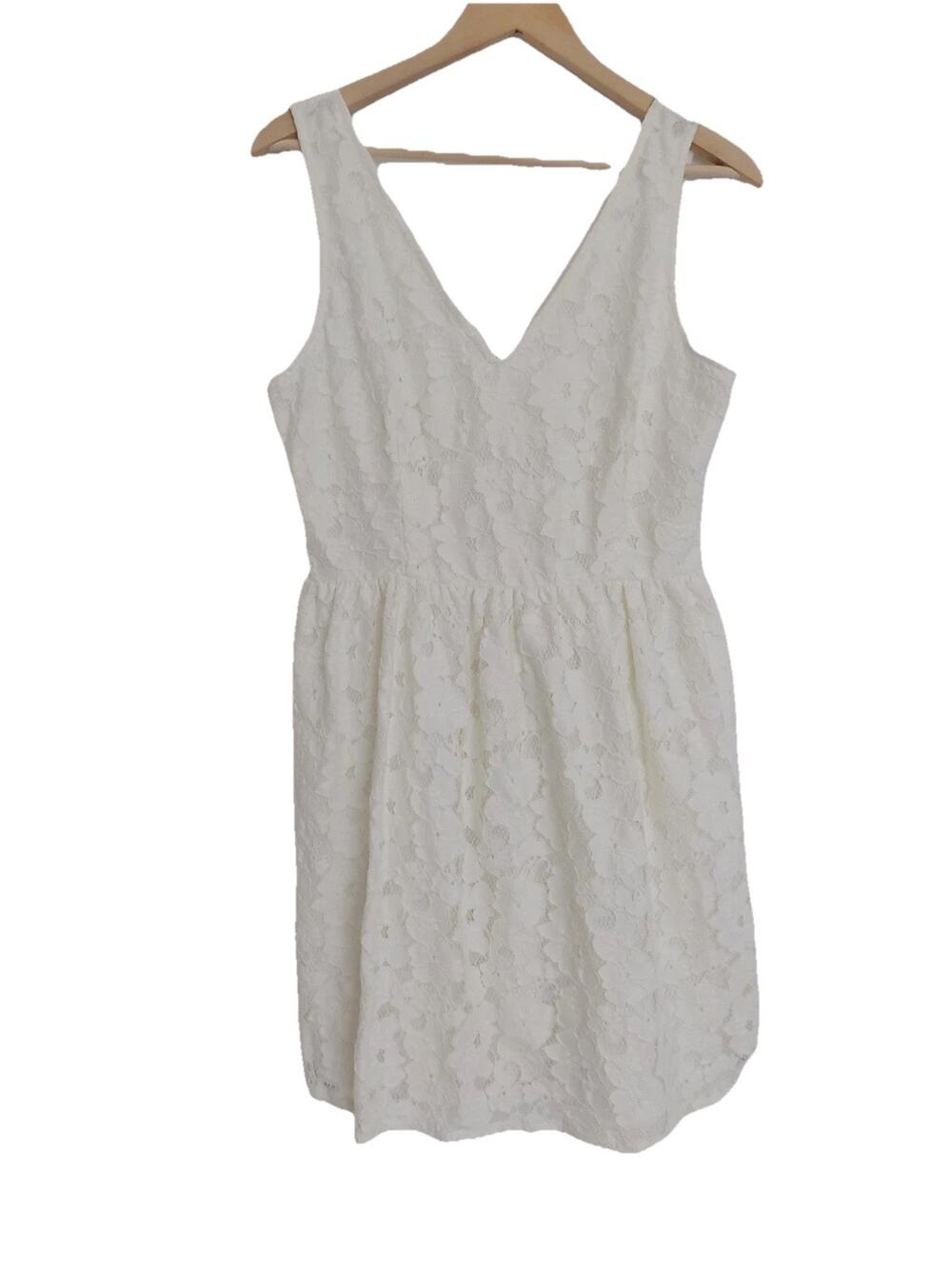 BB DAKOTA floral cream lace sleeveless dress size 6